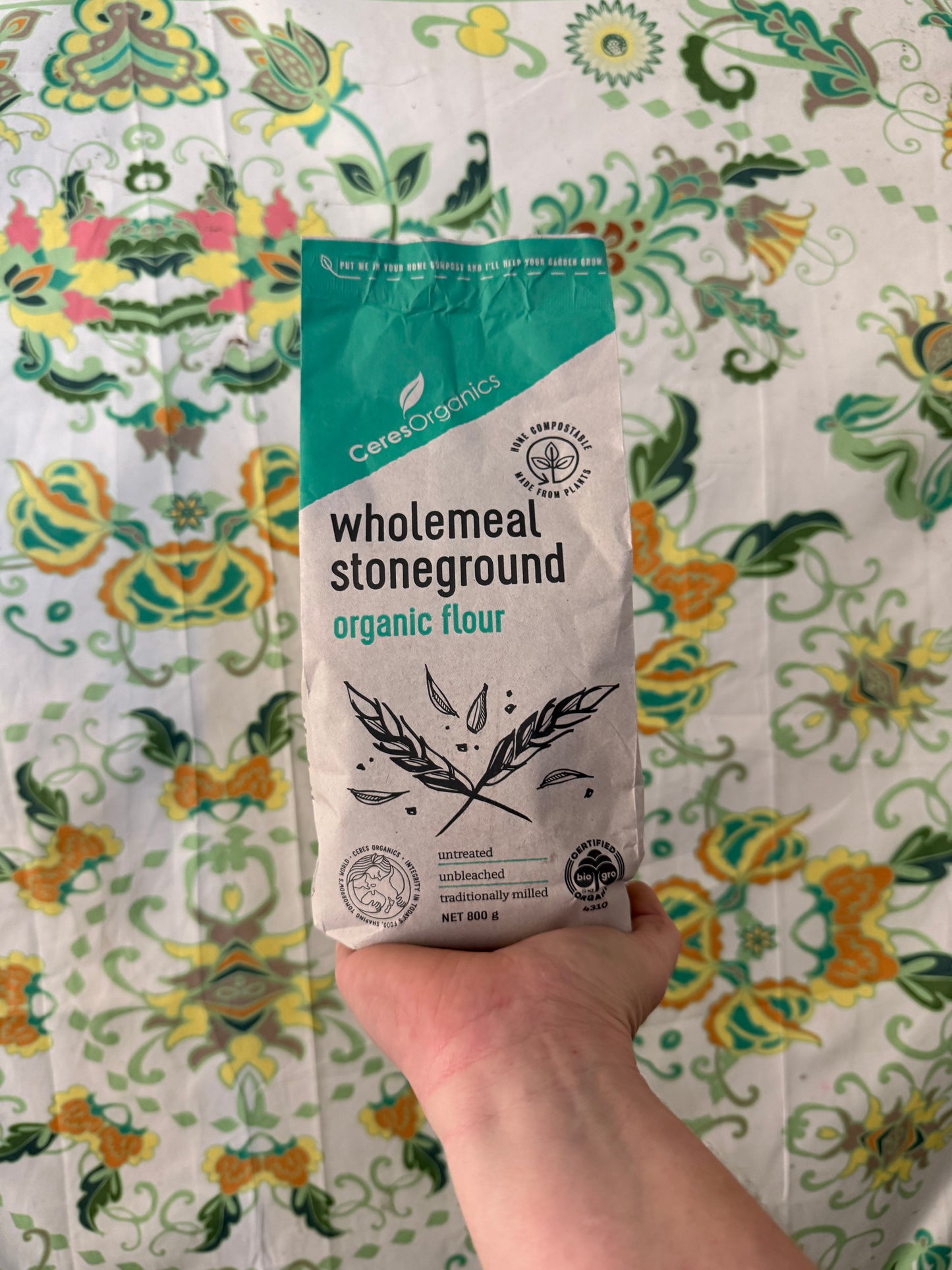 Ceres organic wholemeal stoneground flour (800g)