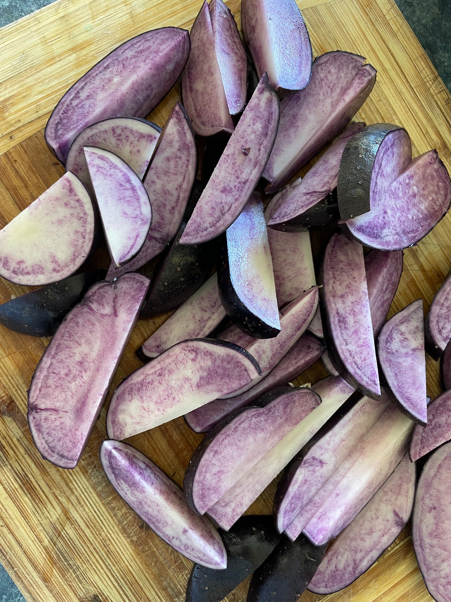 Organic Purple Heart potatoes (1kg)