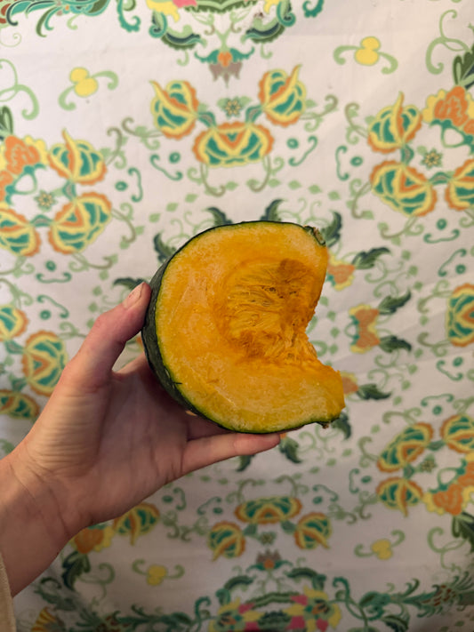 Organic pumpkin (cut)