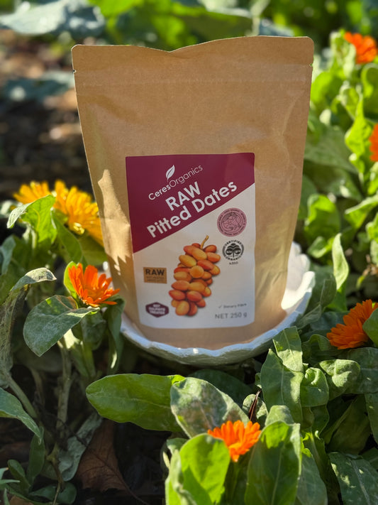 Ceres organic raw pitted dates