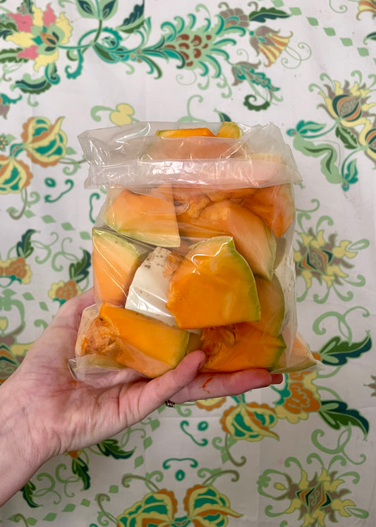 Chopped organic crown pumpkin (1kg)
